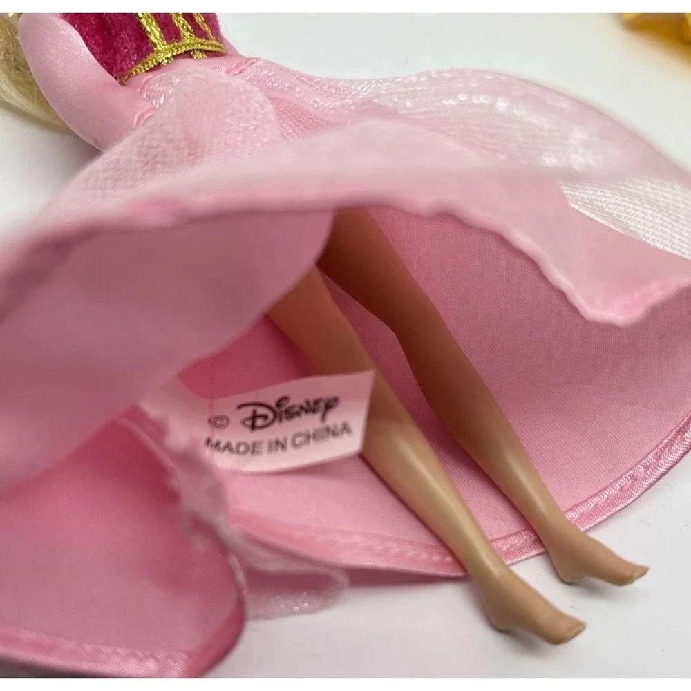 4 Disneyland California Disney Princesses Snow White Cinderella Belle‎ Aurora 6